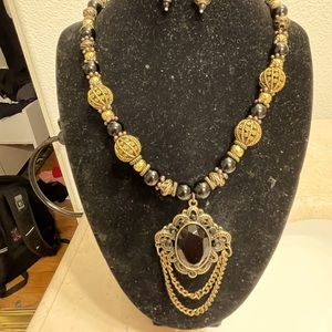 Vintage design necklace